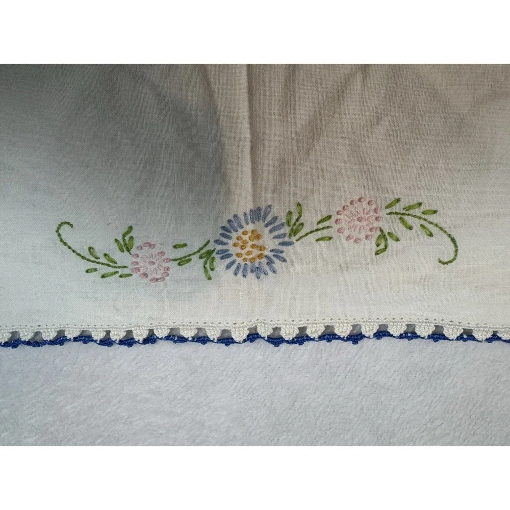 Lot Vtg Assorted Sizes Mixed Lot Cotton Linen Runners‎ Pillowcase Floral Dog